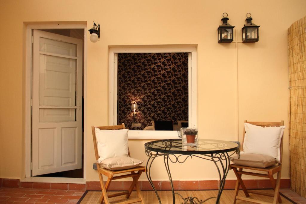 7 Moons B&B Valencia Room photo