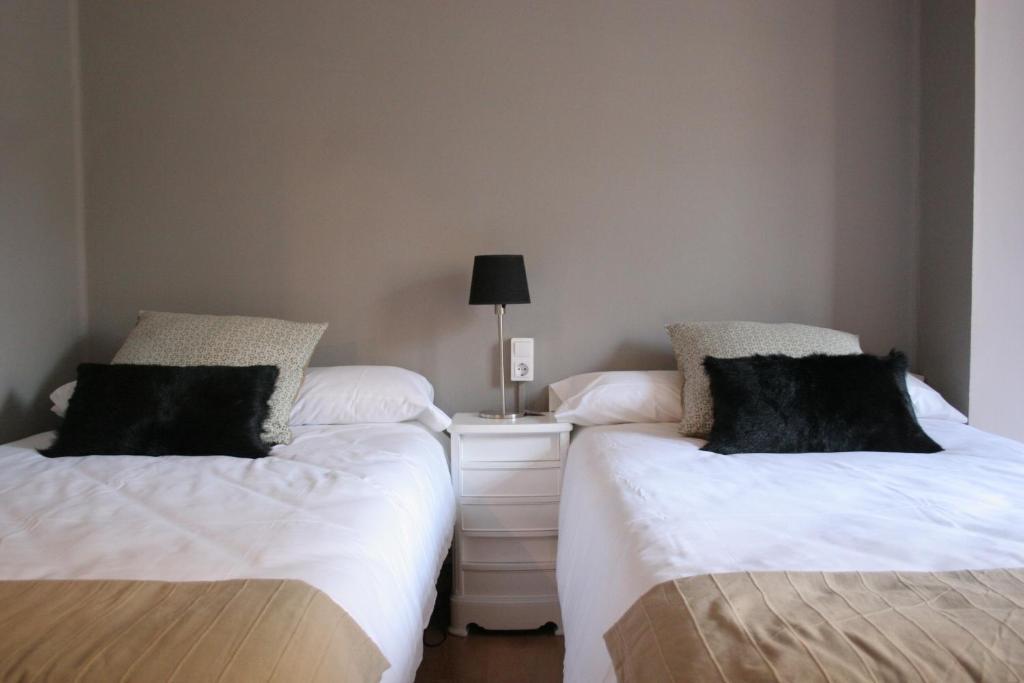 7 Moons B&B Valencia Room photo